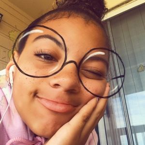 Meet your Posher, Jazmine